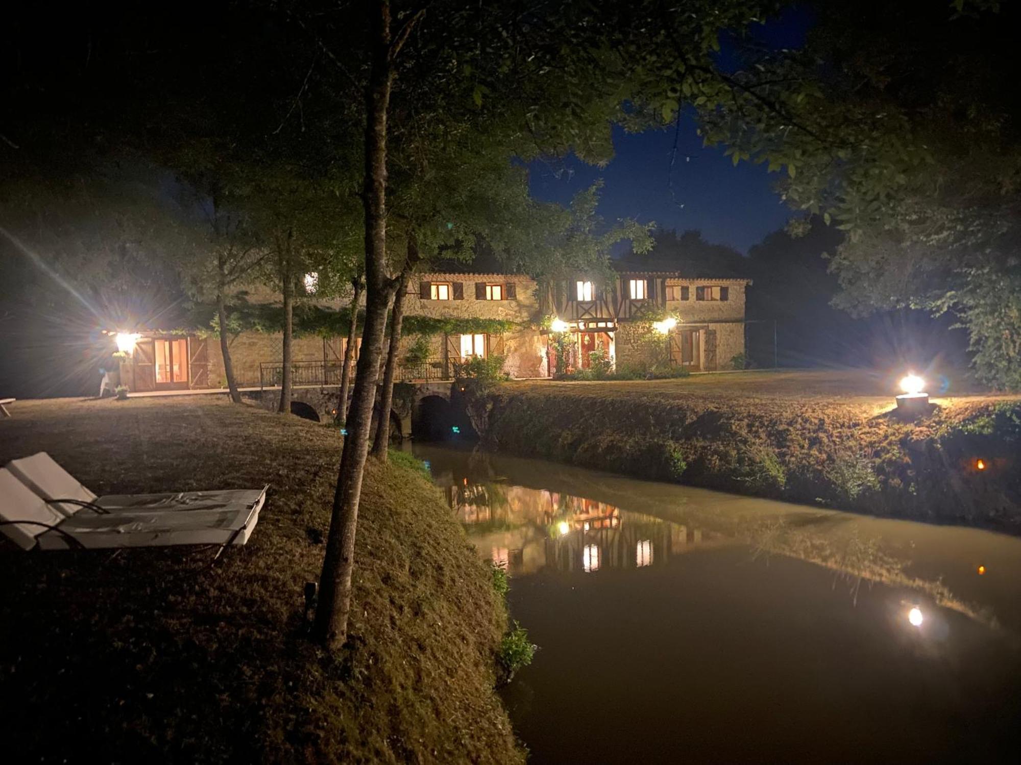 Gite Le Moulin Samsara Homps  Kültér fotó