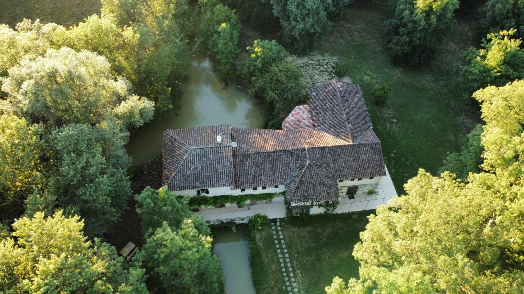 Gite Le Moulin Samsara Homps  Kültér fotó